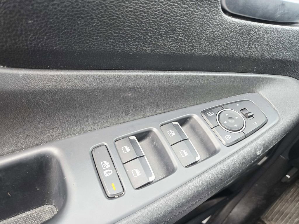Used 2023 Hyundai Santa Fe SE AWD/4WD image 29