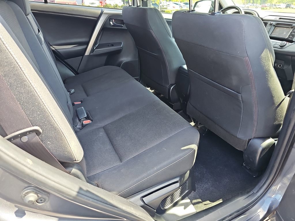 Used 2018 Toyota RAV4 XLE AWD/4WD image 15