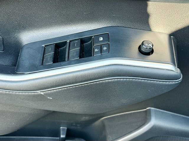 Used 2022 Toyota Highlander XLE image 17