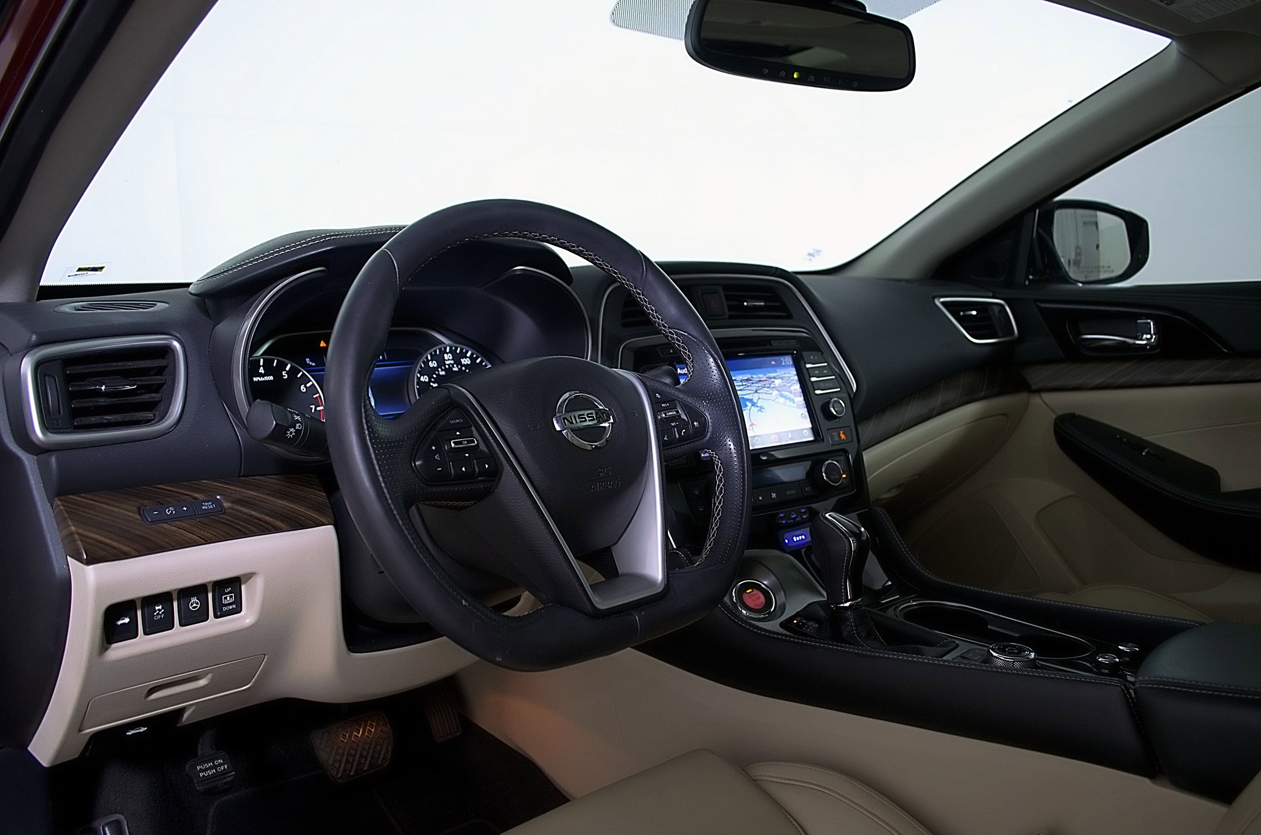 Used 2016 Nissan Maxima Platinum FWD image 13