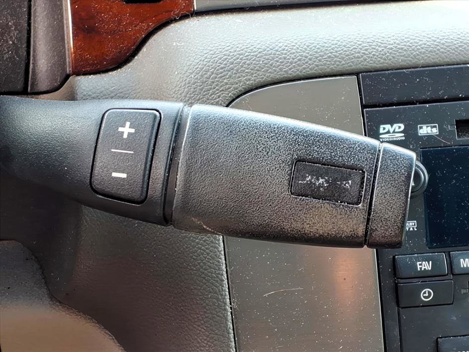 Used 2012 GMC Yukon SLT w/ SLT-2 Equipment Package image 20