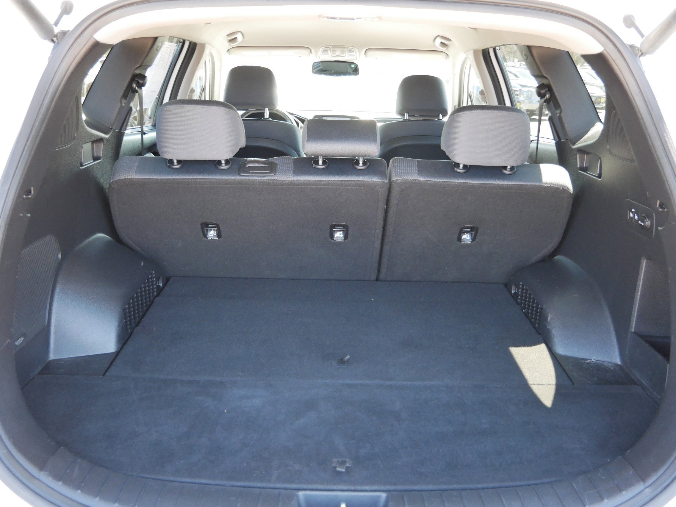Used 2020 Hyundai Santa Fe SEL w/ Convenience Package AWD/4WD image 18