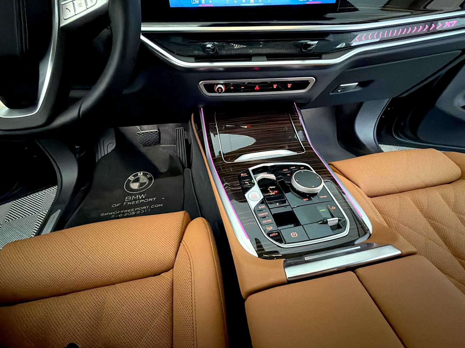 Used 2025 BMW X7 xDrive40i w/ Premium Package AWD/4WD image 18