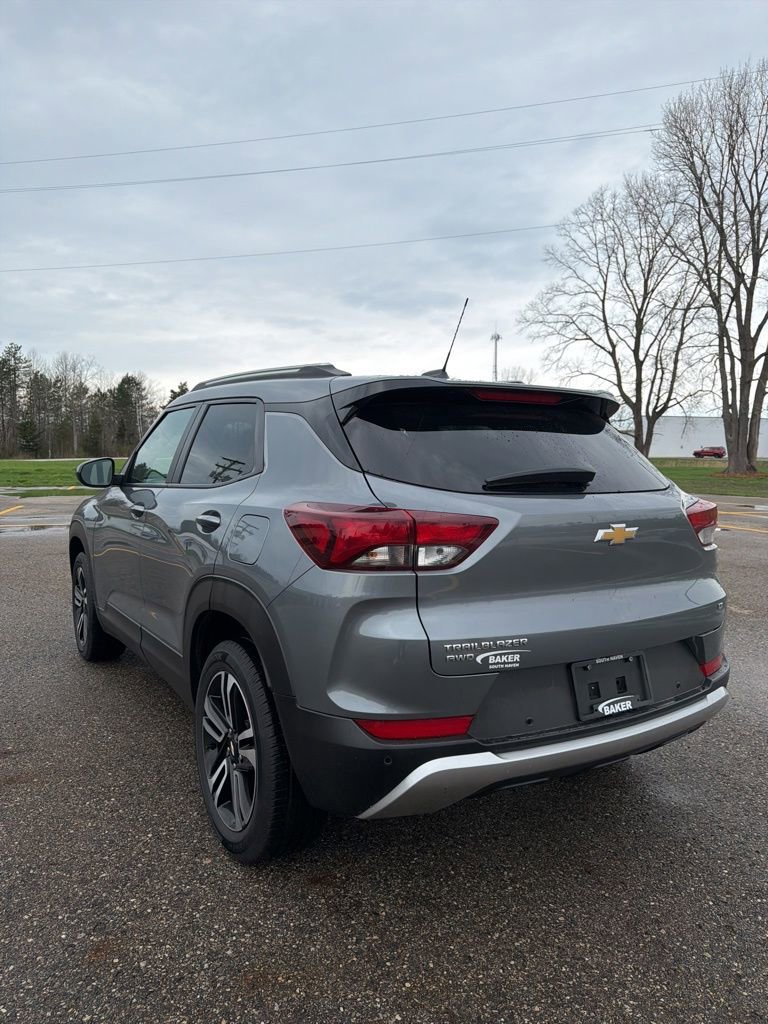 Used 2021 Chevrolet TrailBlazer LT w/ Convenience Package image 7