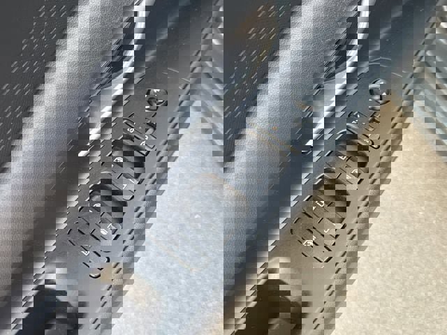 Used 2024 Hyundai Elantra SEL image 23