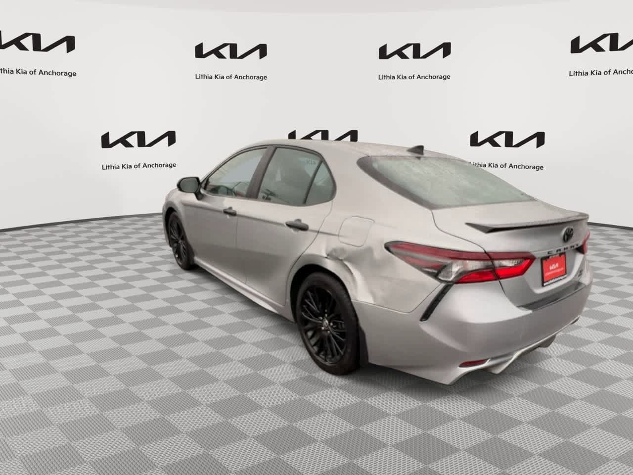 Used 2021 Toyota Camry SE AWD/4WD image 6