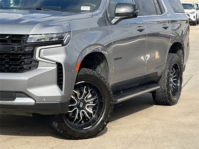 Used 2022 Chevrolet Tahoe LT w/ Luxury Package image 3