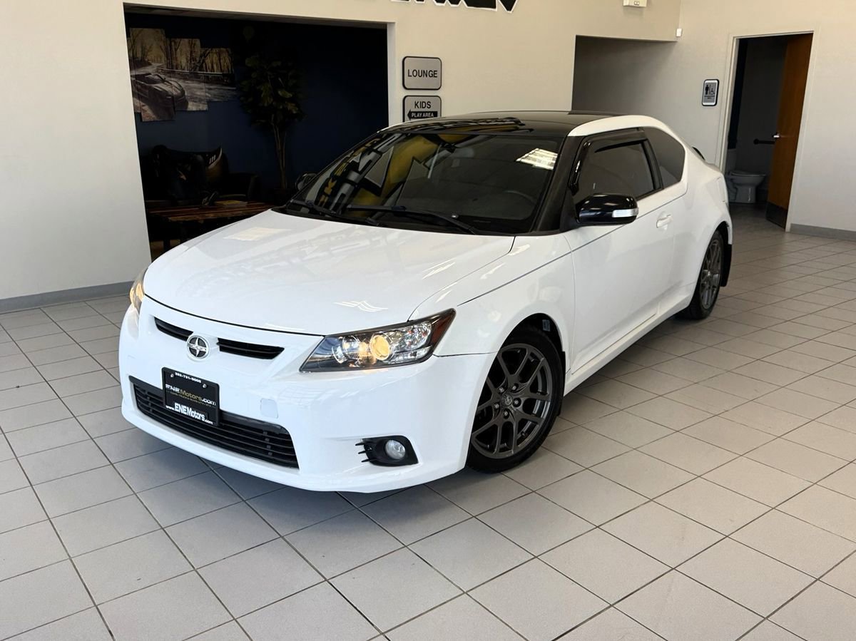 Used 2013 Scion tC FWD image 40