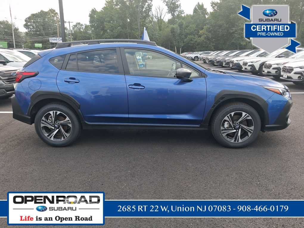 Used 2025 Subaru Crosstrek 2.5i Premium AWD/4WD image 2