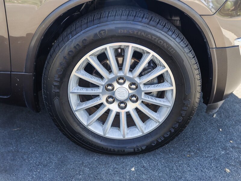 Used 2011 Buick Enclave CXL FWD image 12