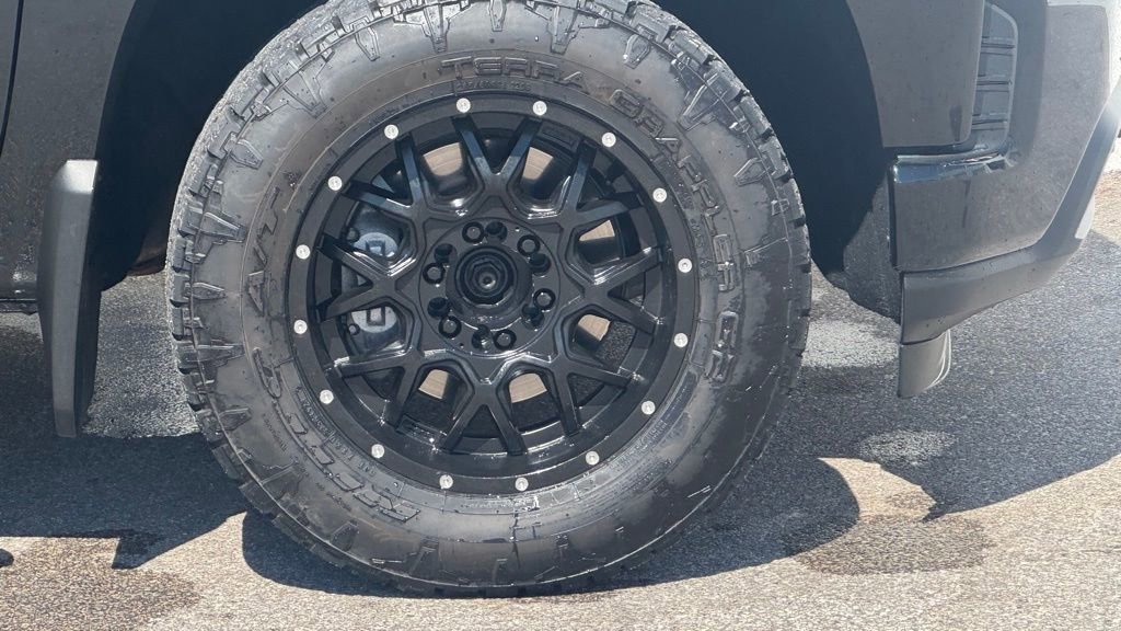 Used 2021 Chevrolet Silverado 1500 RST image 3