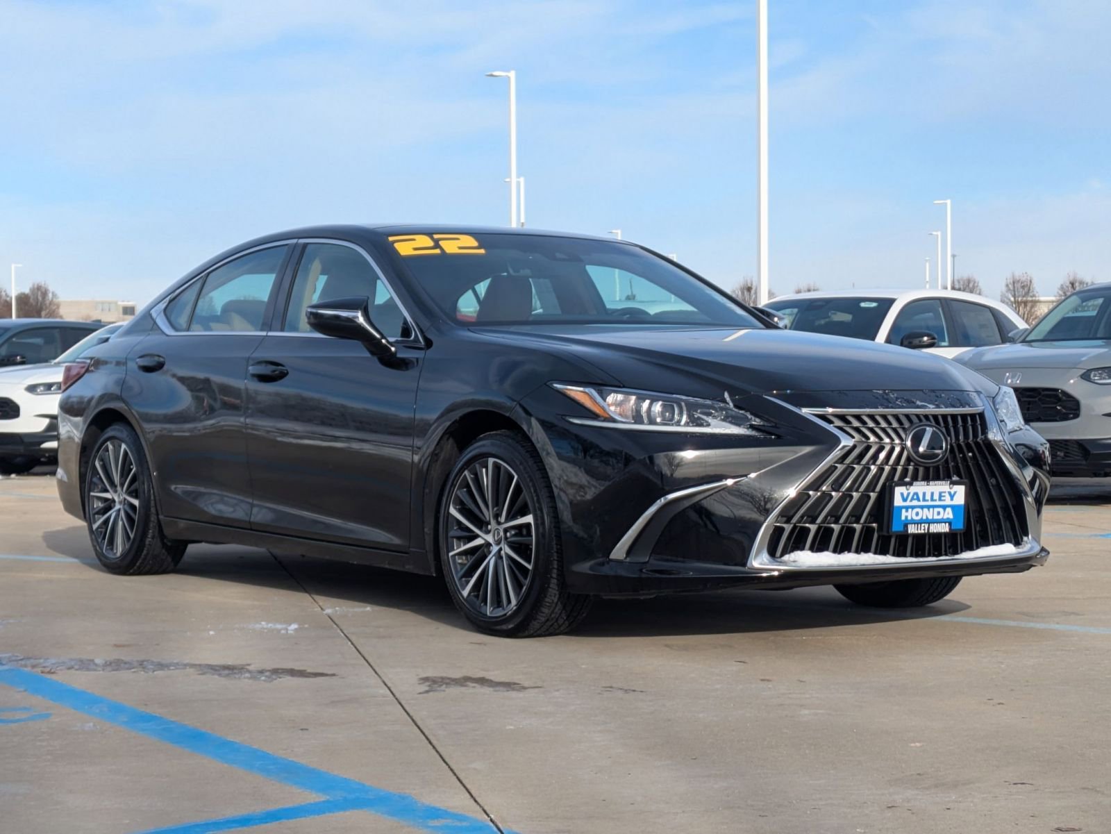 Used 2022 Lexus ES 350 w/ Premium Package image 4