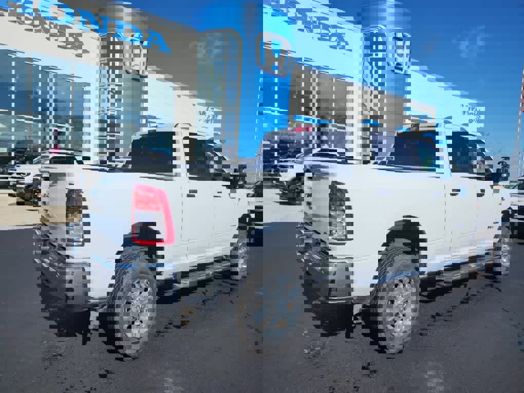 Used 2024 RAM 2500 Big Horn image 2