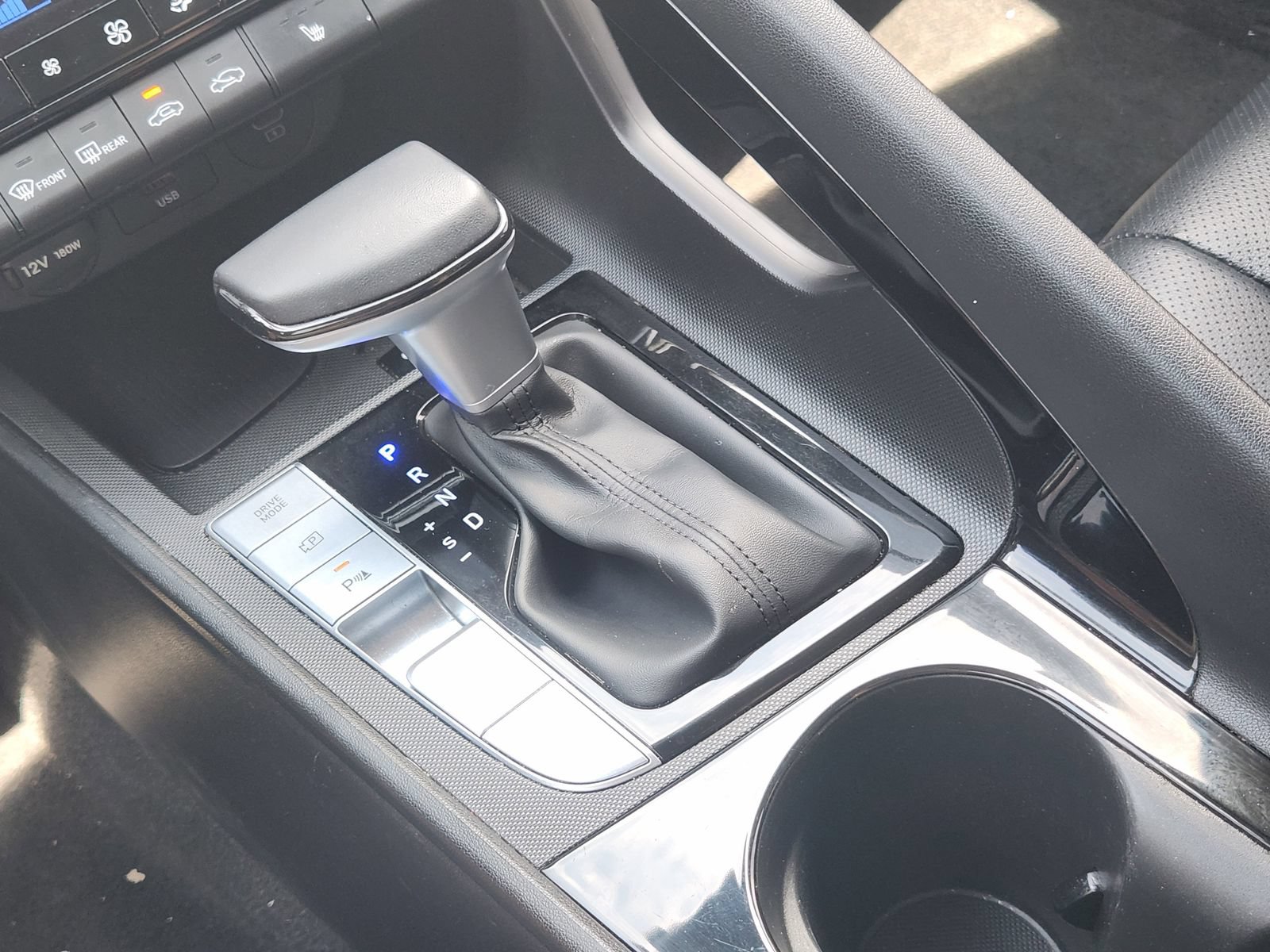 Used 2024 Hyundai Elantra Limited FWD image 23
