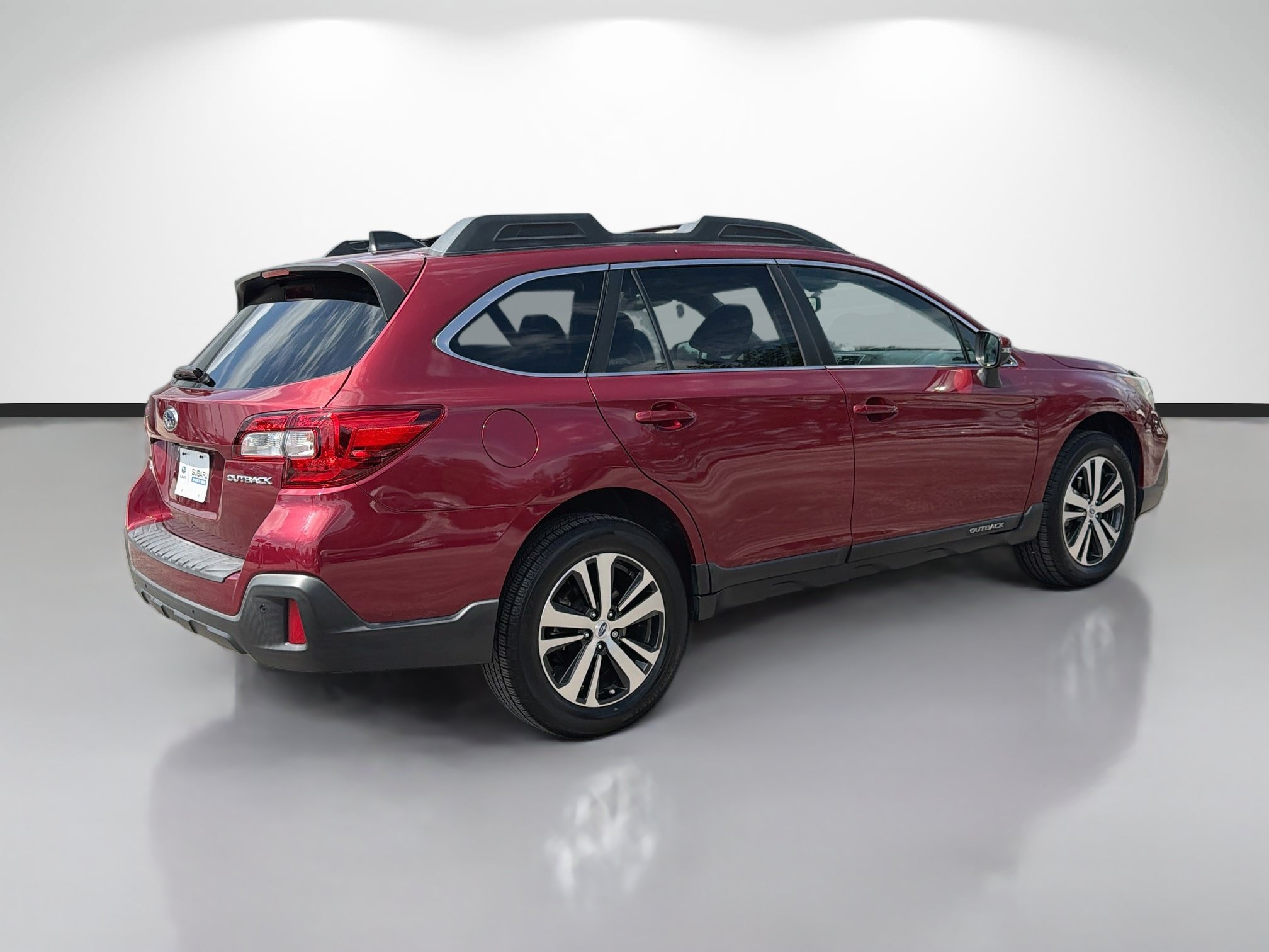Used 2019 Subaru Outback 2.5i Limited AWD/4WD image 3