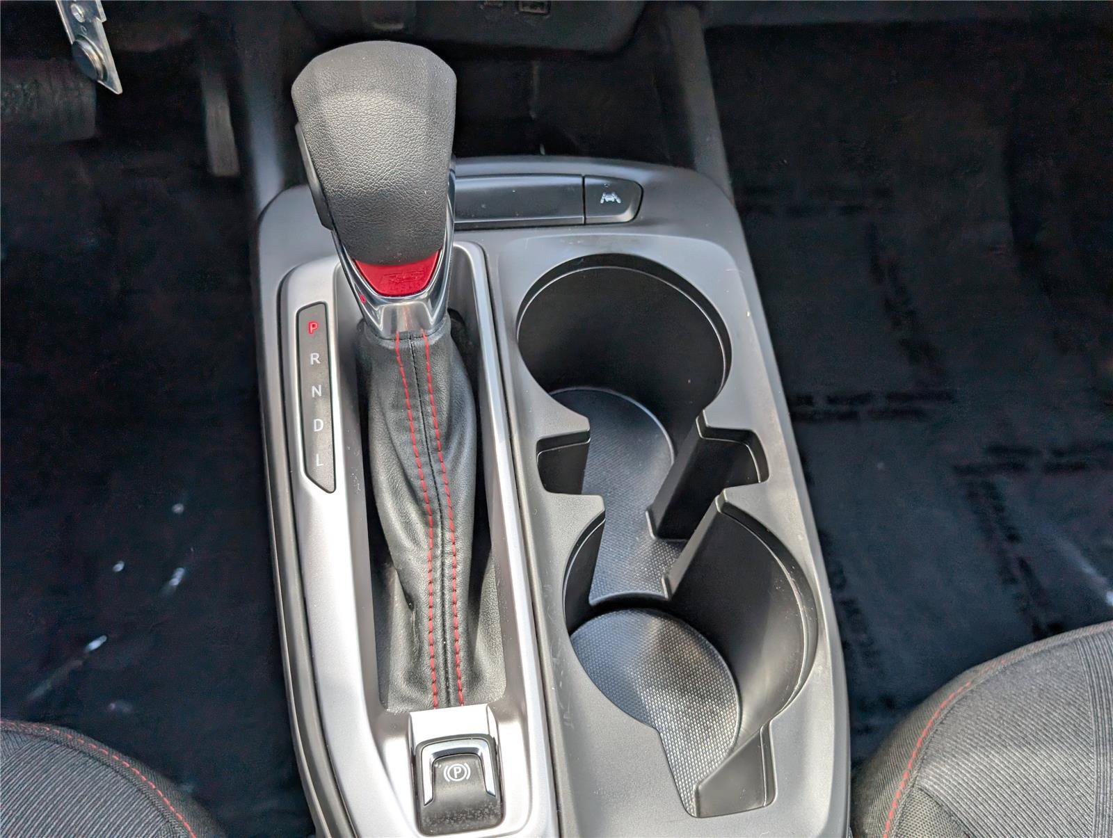 Used 2025 Chevrolet Trax RS w/ Sunroof Package FWD image 24