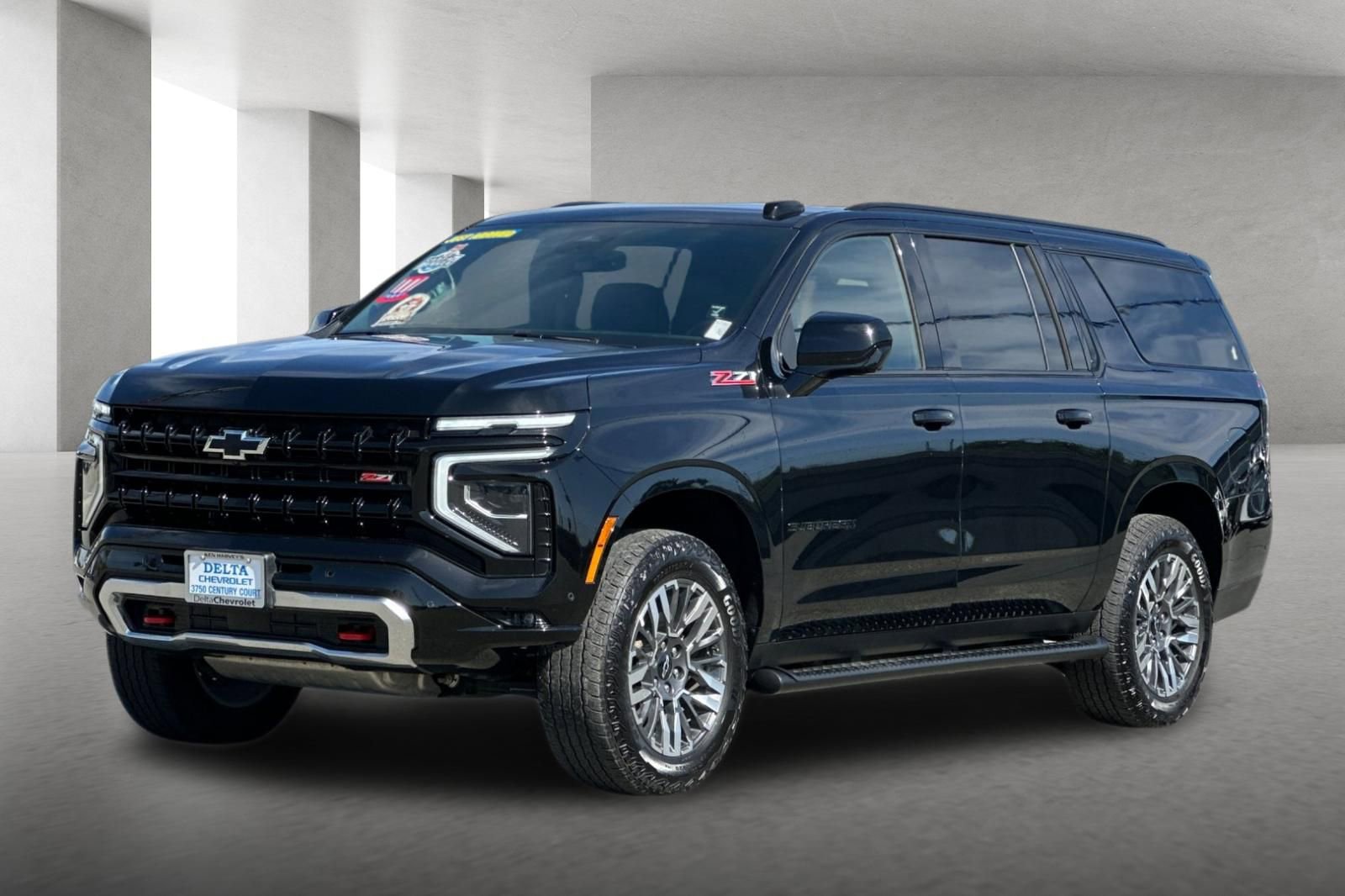 Used 2025 Chevrolet Suburban Z71 AWD/4WD image 8