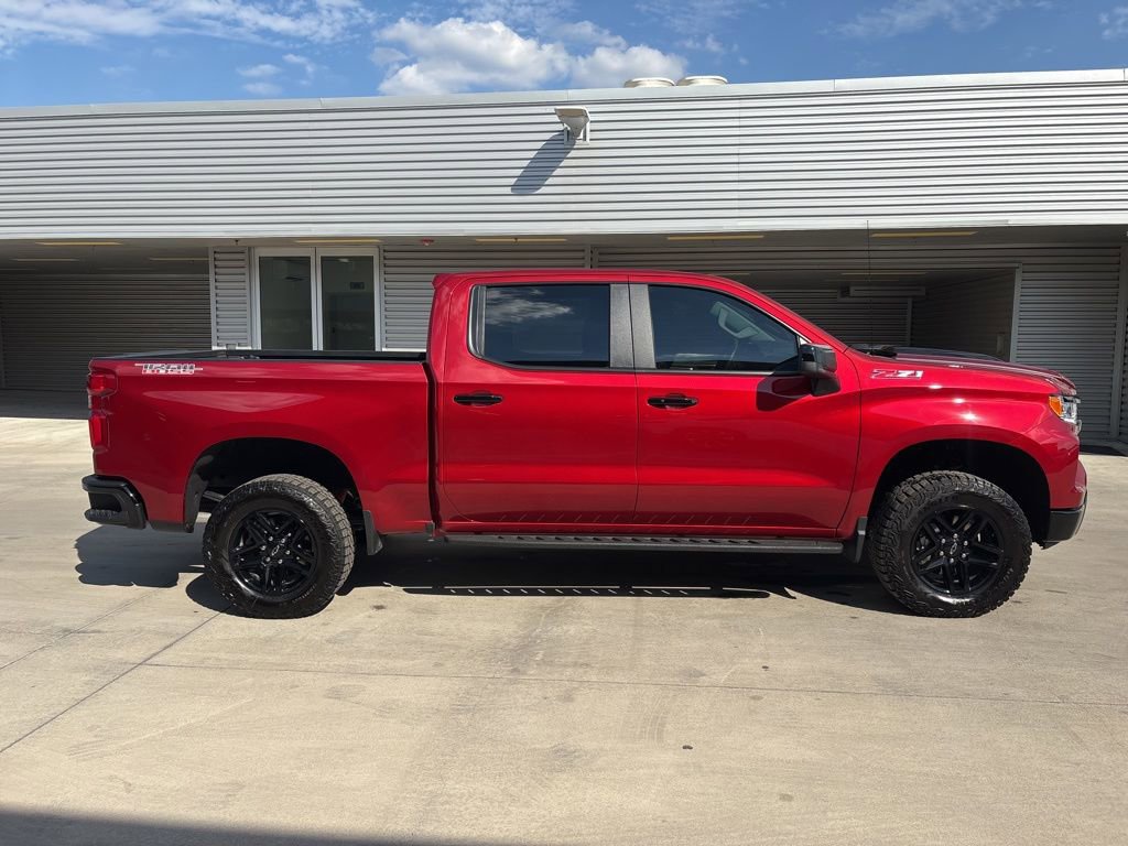 Used 2025 Chevrolet Silverado 1500 LT Trail Boss w/ Convenience Package II image 4