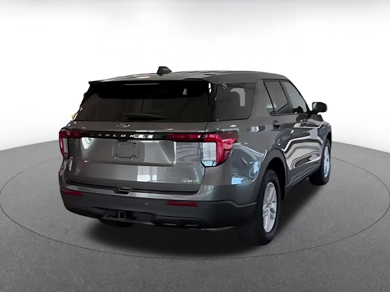 Used 2026 Ford Explorer Active AWD/4WD image 13