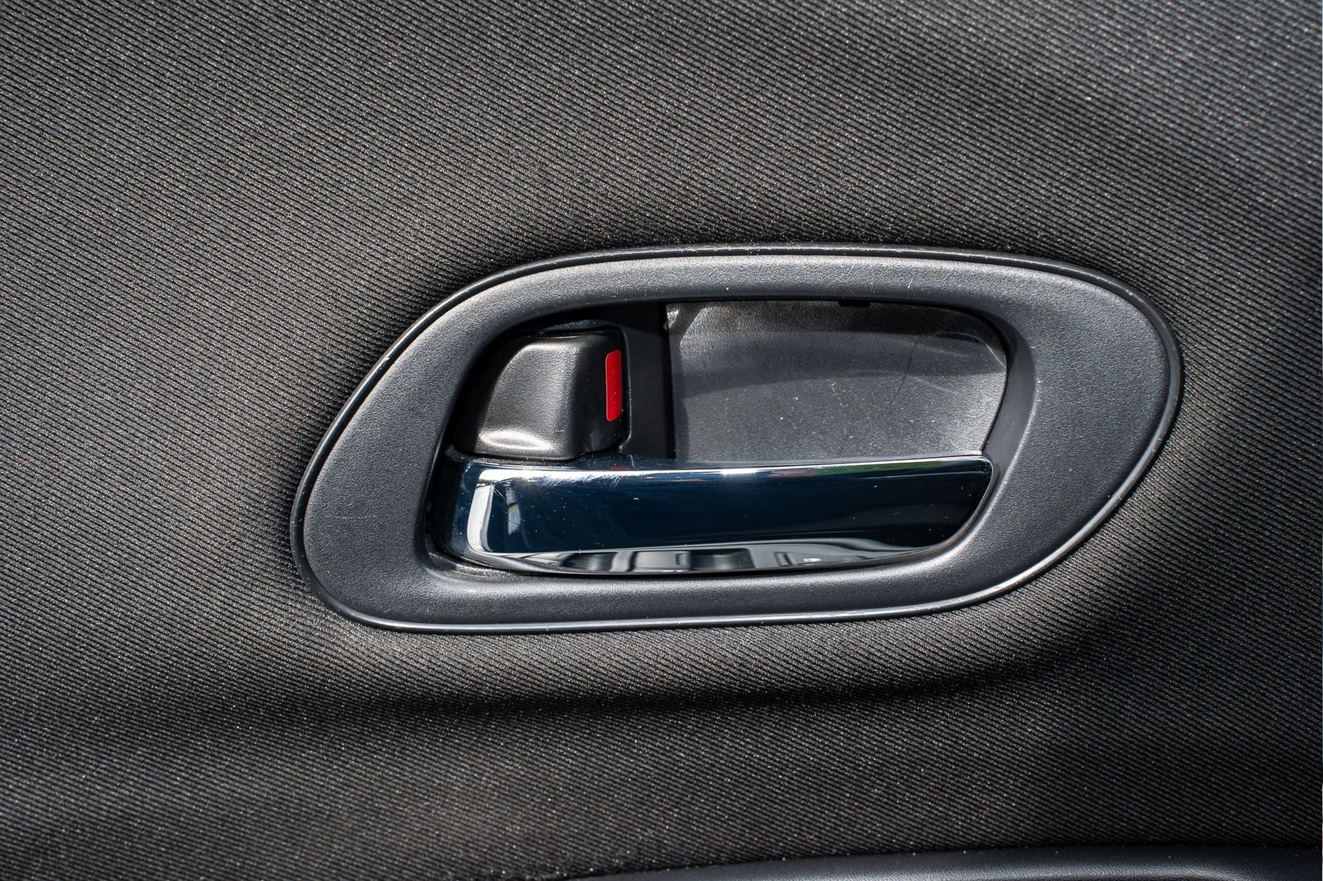 Used 2016 Honda HR-V LX image 25