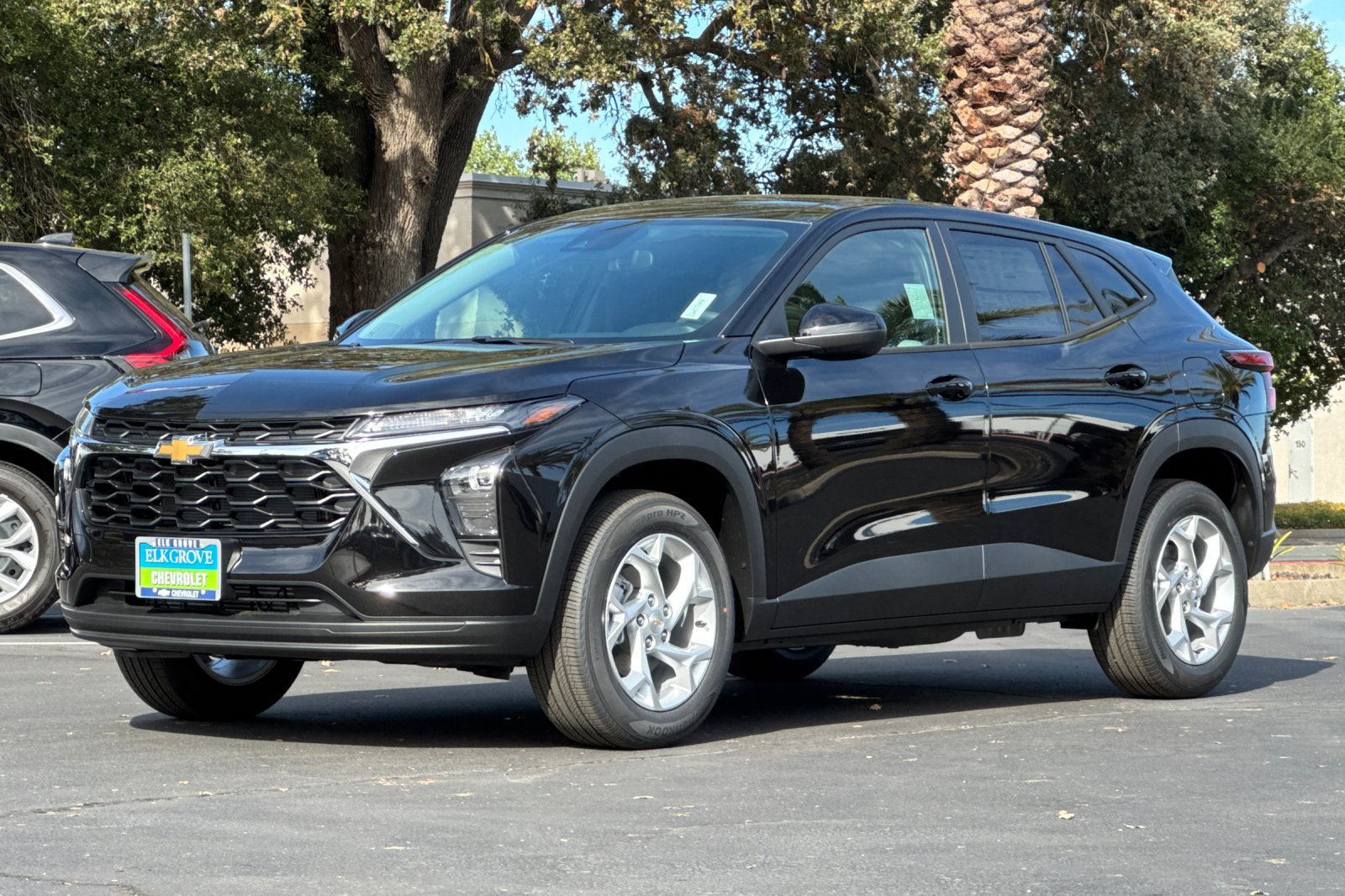 New 2026 Chevrolet Trax LS w/ LS Convenience Package FWD image 7