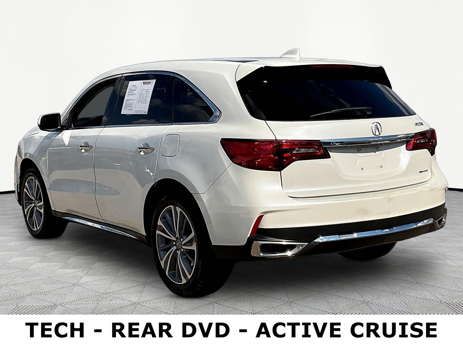 Used 2018 Acura MDX w/ Technology & Entertainment AWD/4WD image 4