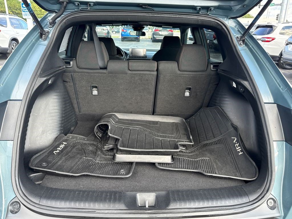 Used 2024 Honda HR-V Sport image 16