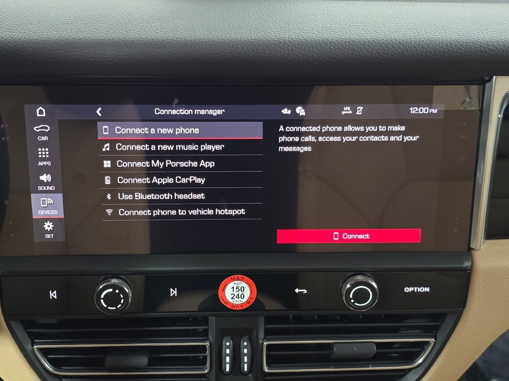 Certified 2026 Porsche Macan AWD/4WD image 17