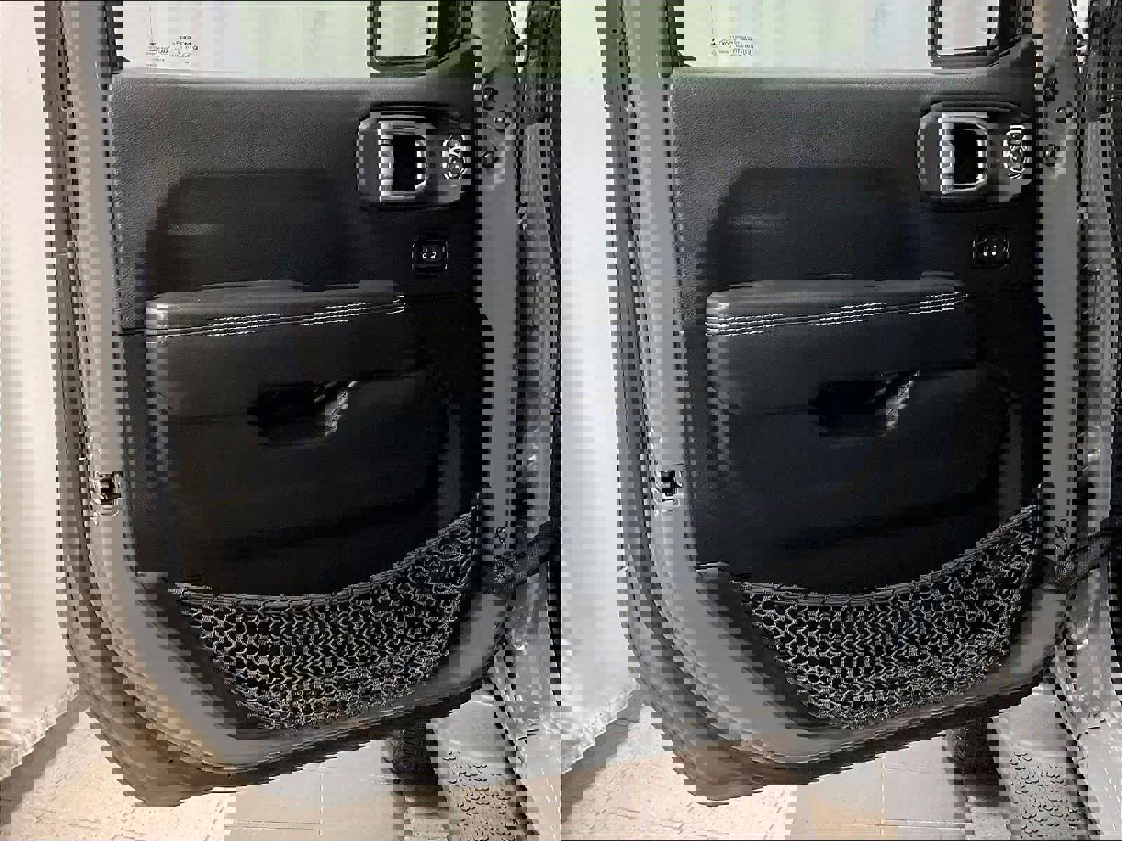 Used 2023 Jeep Wrangler Sahara w/ Cold Weather Group AWD/4WD image 9