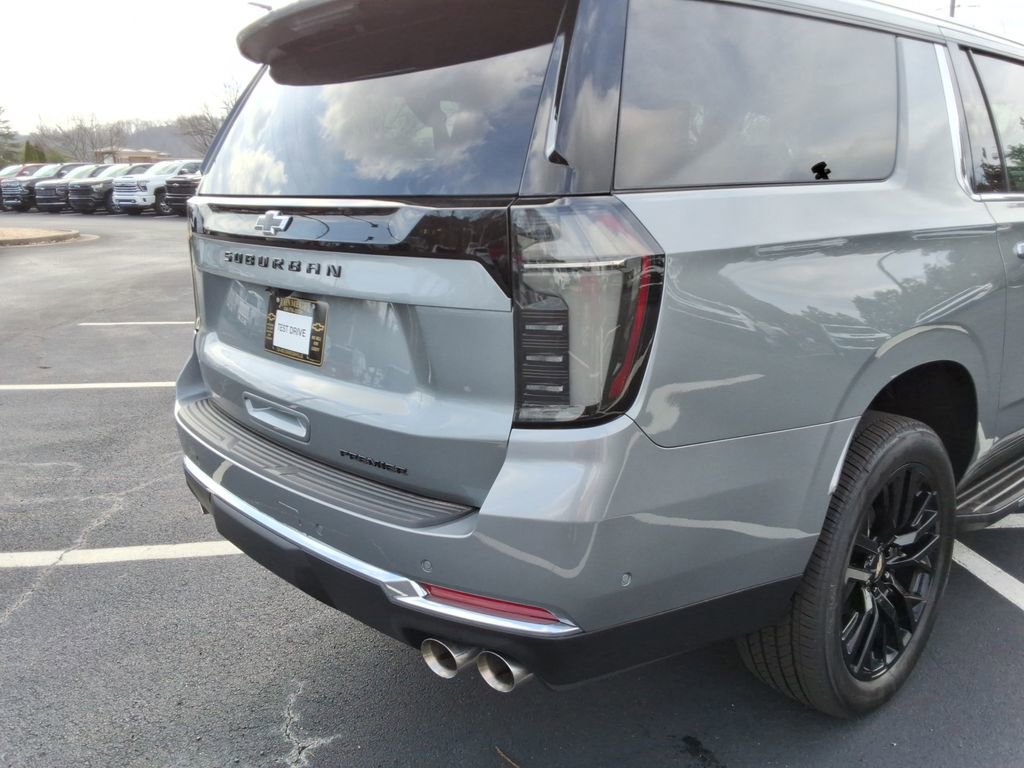 New 2026 Chevrolet Suburban Premier image 15