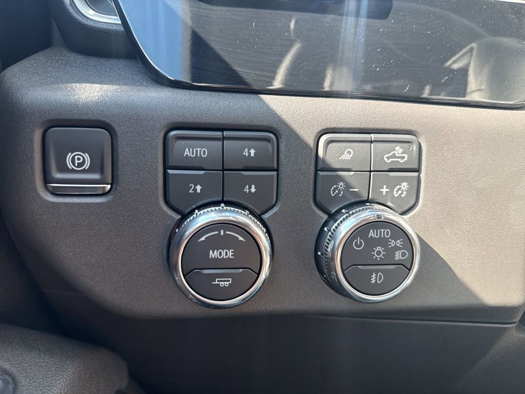 Used 2025 GMC Sierra 1500 SLT w/ SLT Convenience Package image 24