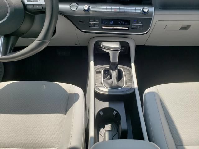 Certified 2024 Hyundai Kona SEL AWD/4WD image 16