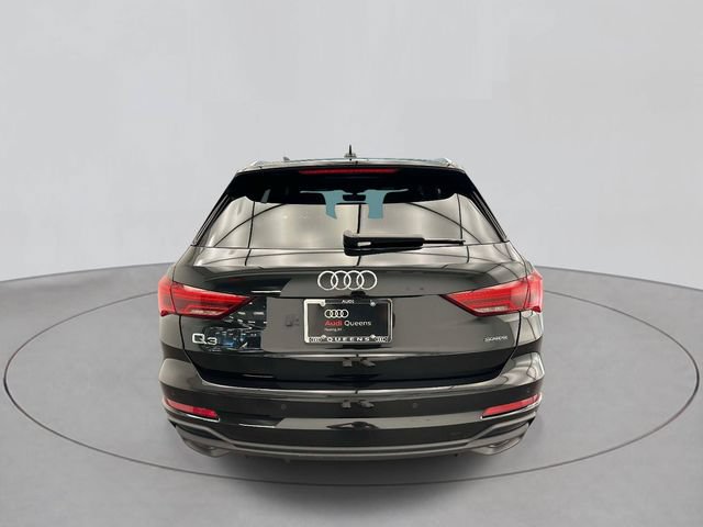 Certified 2024 Audi Q3 2.0T Premium AWD/4WD image 3