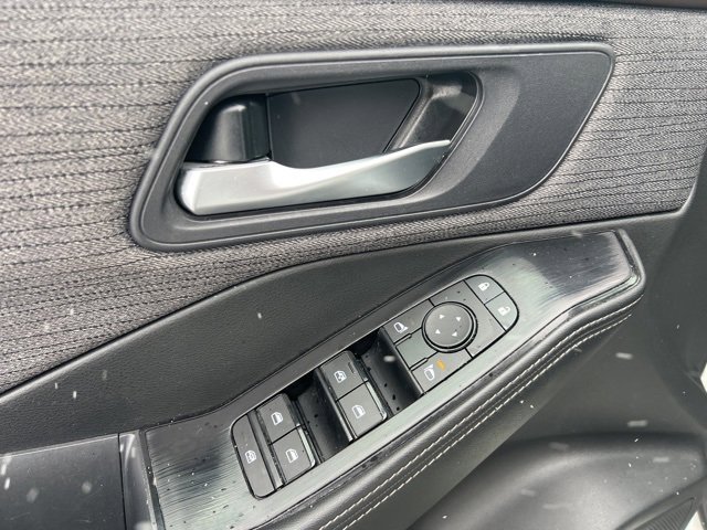 Used 2023 Nissan Rogue SV image 23