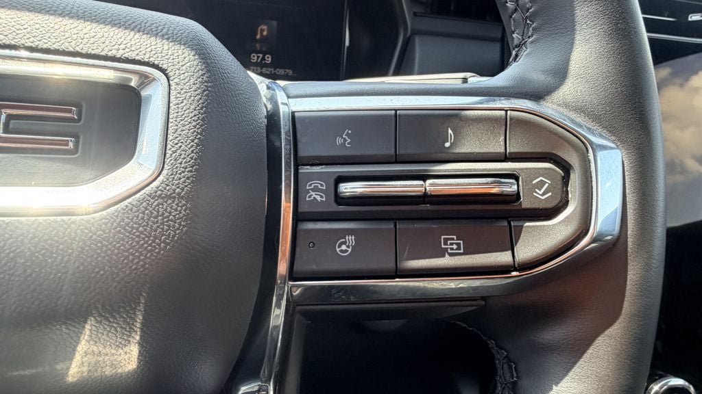 Used 2025 GMC Terrain Elevation FWD image 15