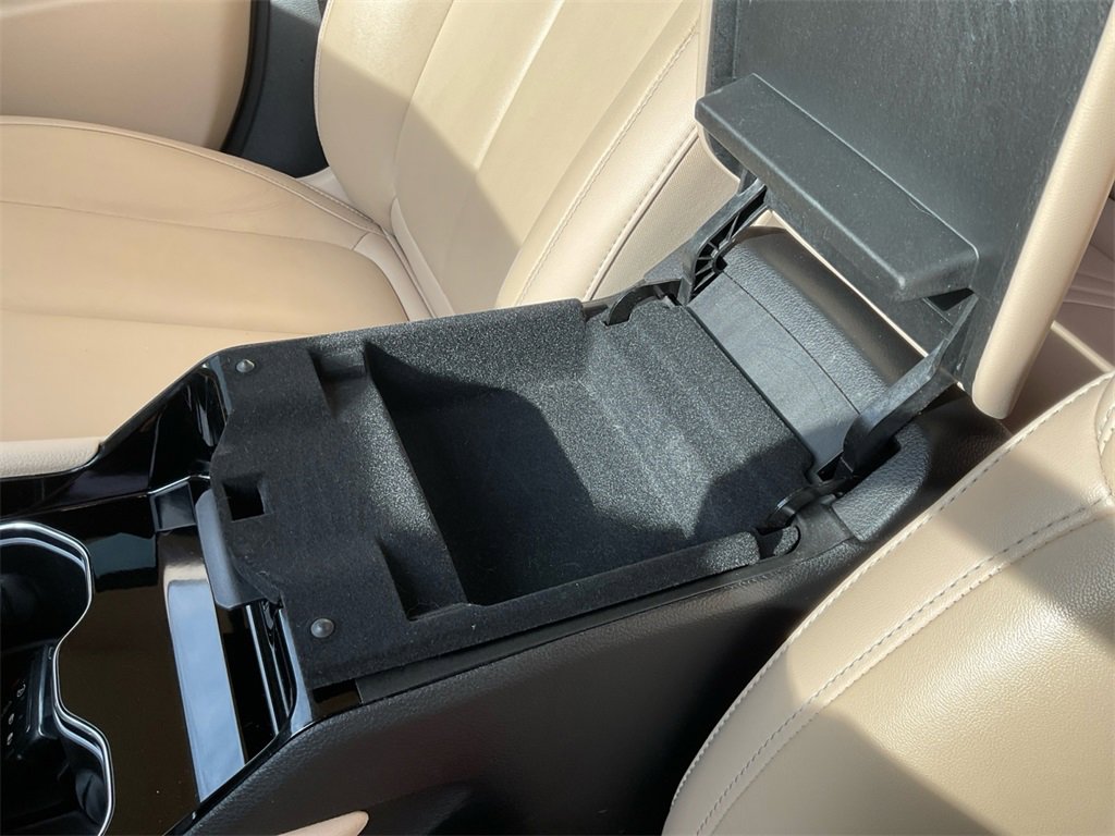 Used 2022 Jeep Grand Cherokee Limited image 11