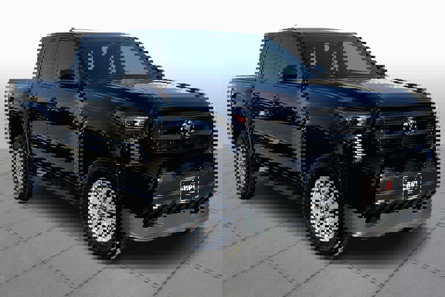 Used 2025 Toyota Tacoma SR image 2