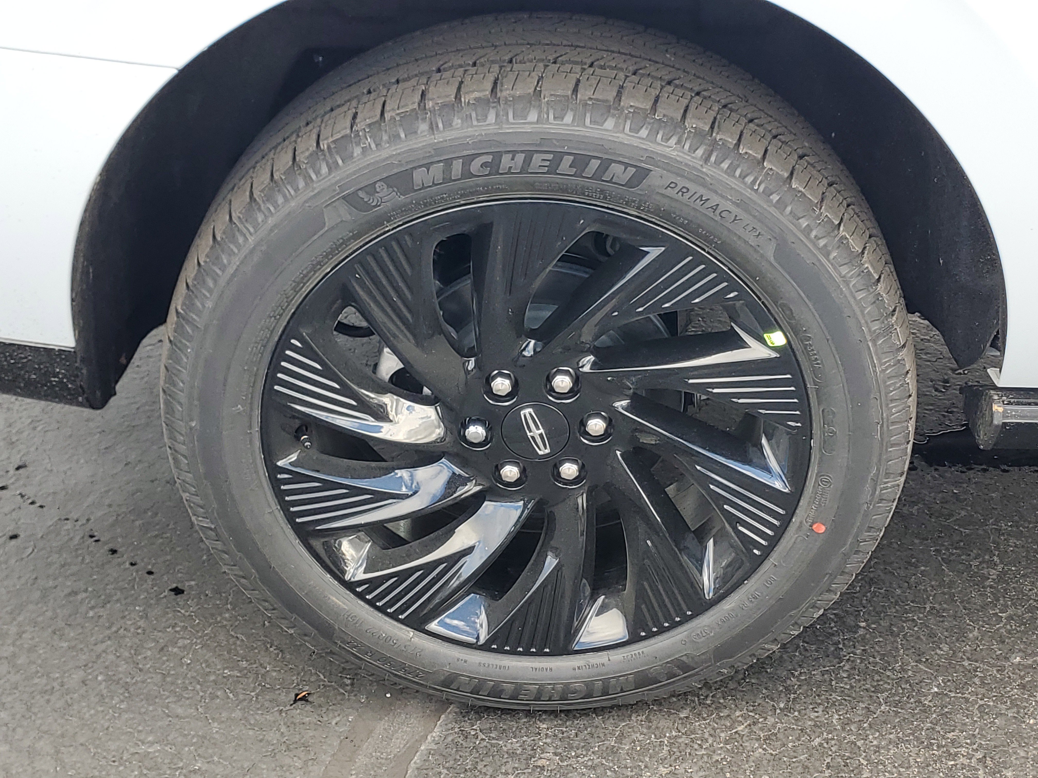 New 2025 Lincoln Navigator Reserve w/ Jet Appearance Package image 5