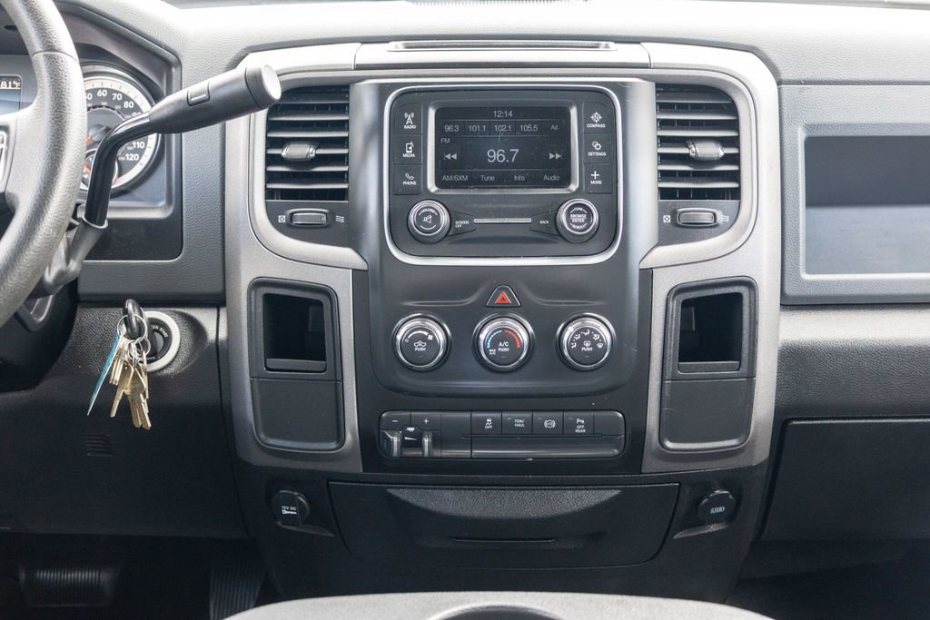 Used 2018 RAM 2500 Tradesman w/ Chrome Appearance Group RWD image 16