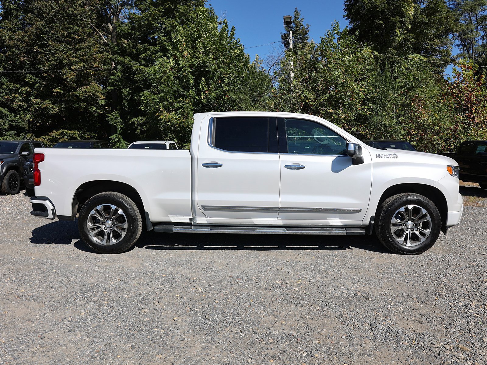 Certified 2023 Chevrolet Silverado 1500 High Country w/ Z71 Off-Road Package image 8
