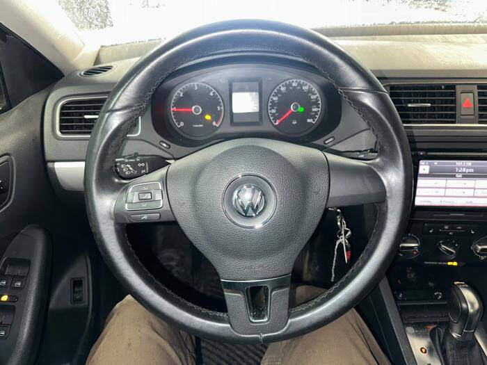 Used 2011 Volkswagen Jetta TDI FWD image 33