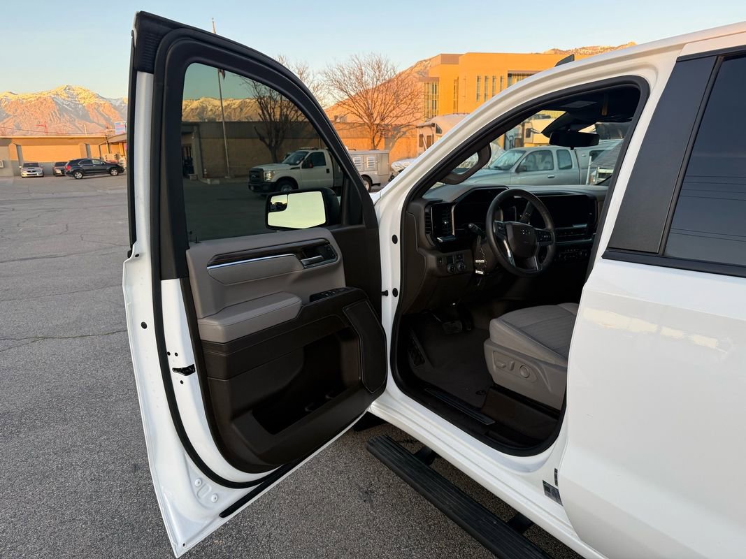 Used 2023 Chevrolet Silverado 1500 RST image 12