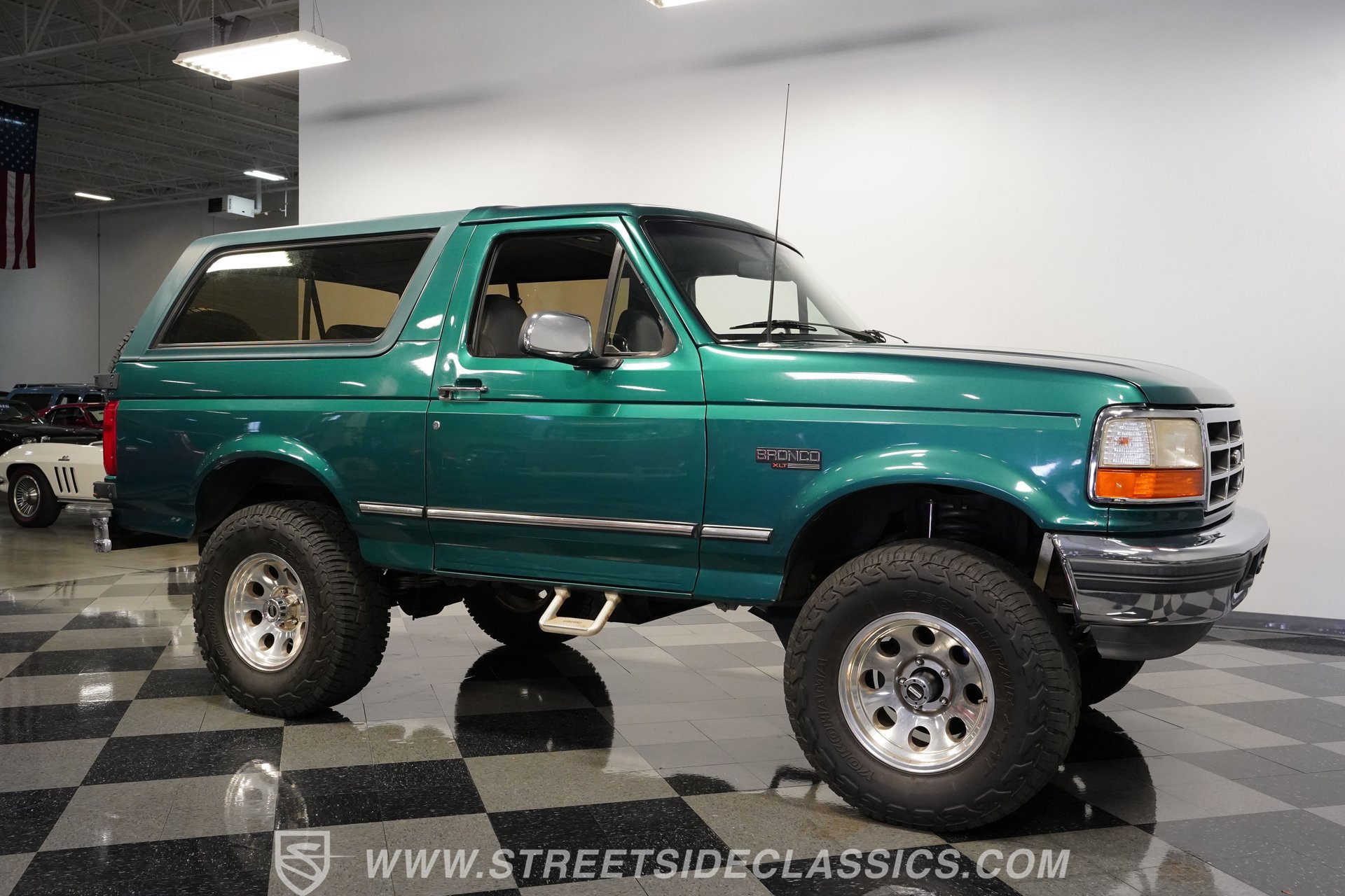 Used 1996 Ford Bronco XLT image 15
