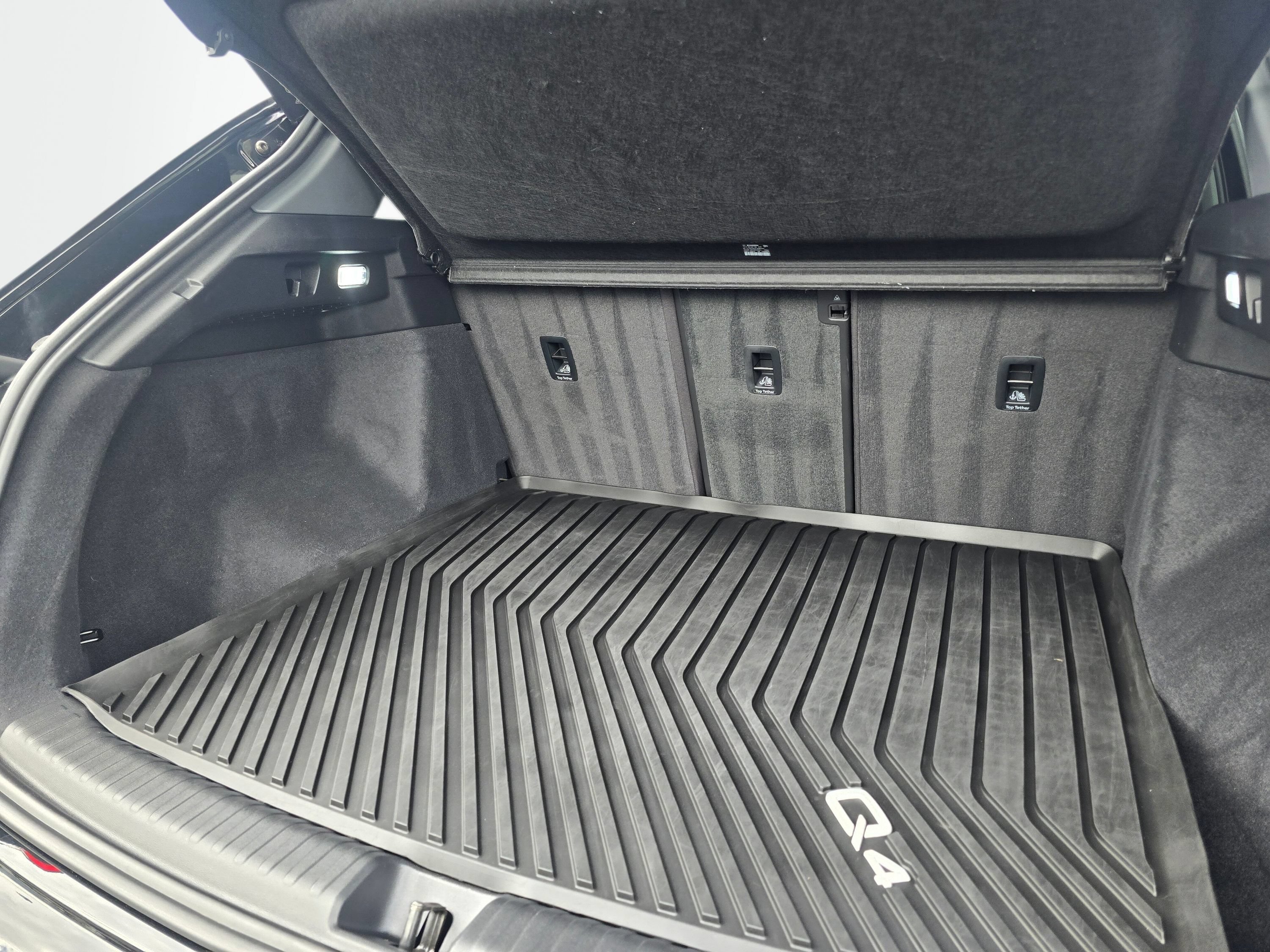 Used 2023 Audi Q4 e-tron Premium Plus w/ Premium Plus RWD image 22