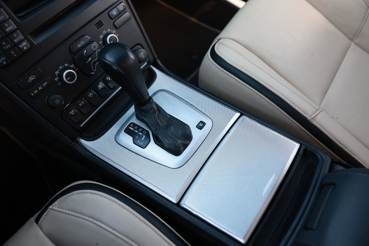 Used 2012 Volvo XC90 3.2 R-Design FWD image 38