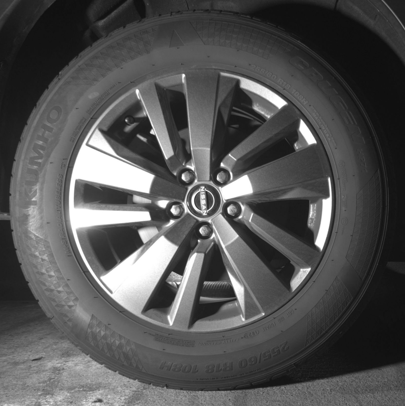 Used 2025 Nissan Pathfinder SV FWD image 15