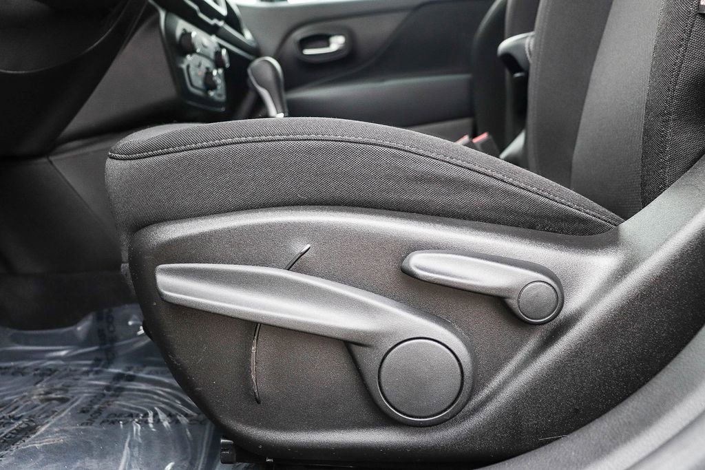 Used 2022 Jeep Renegade Sport w/ Sport Appearance Group image 23