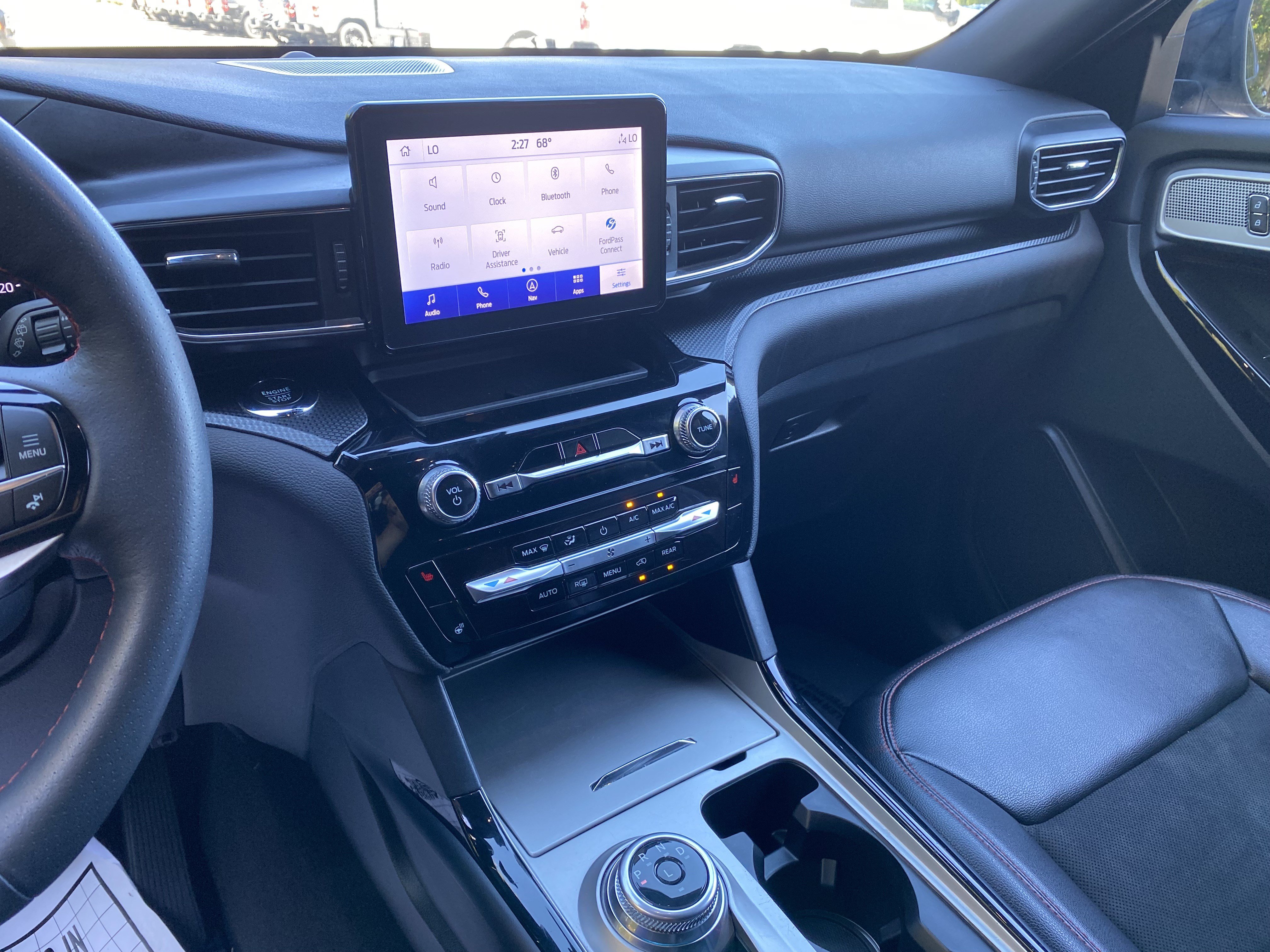 Used 2024 Ford Explorer ST-Line w/ Class IV Trailer Tow Package RWD image 23