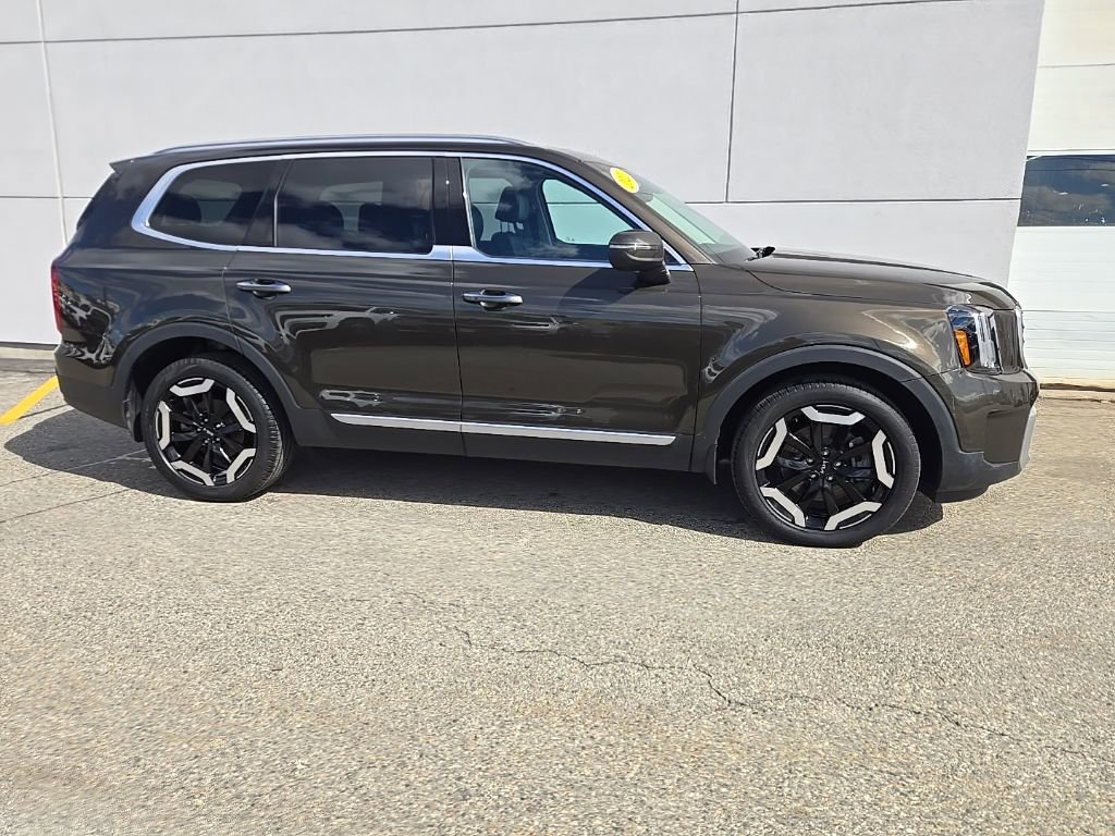 Used 2023 Kia Telluride S w/ S Sunroof Package image 6