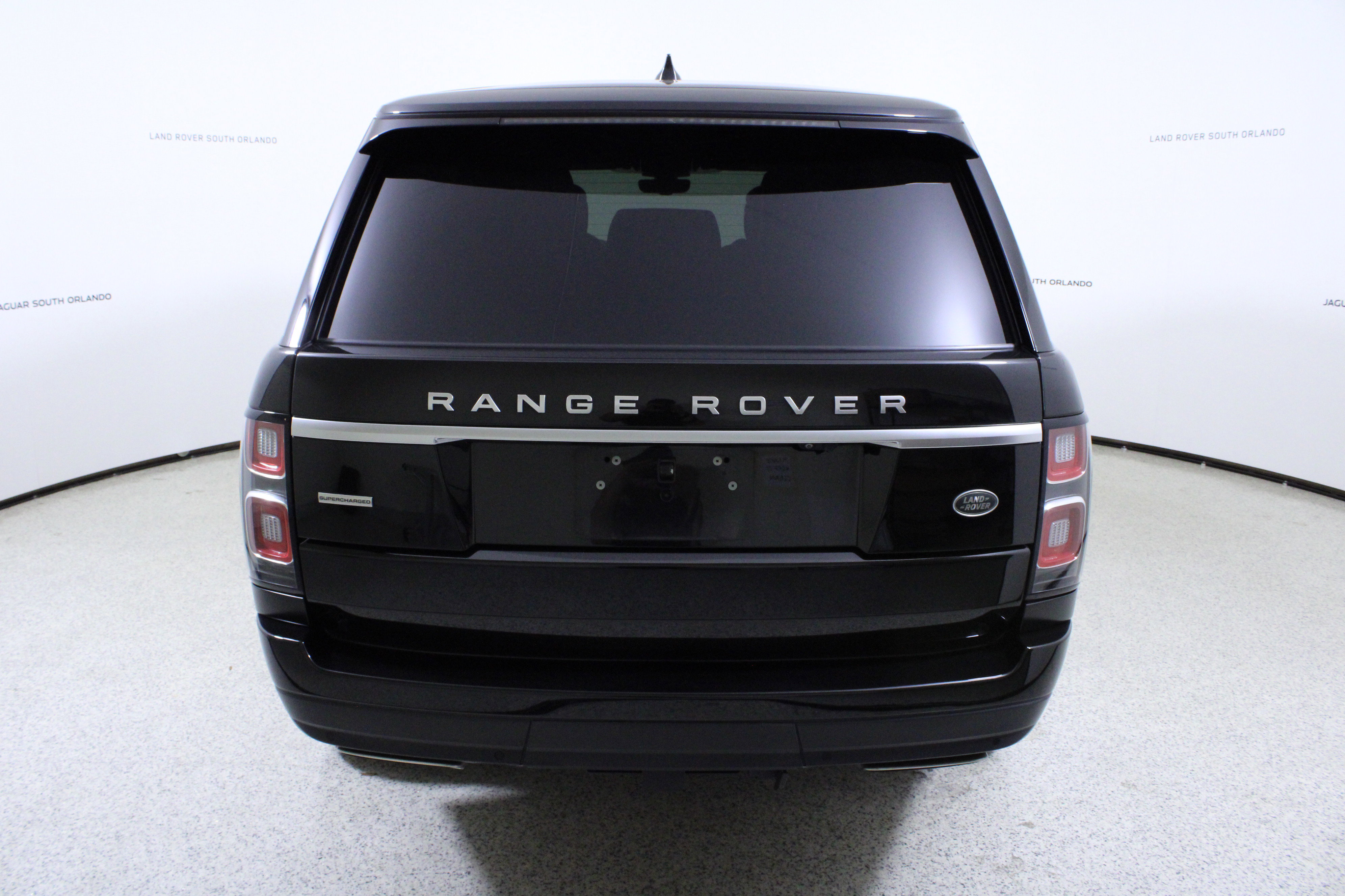 Used 2019 Land Rover Range Rover Long Wheelbase Supercharged AWD/4WD image 6
